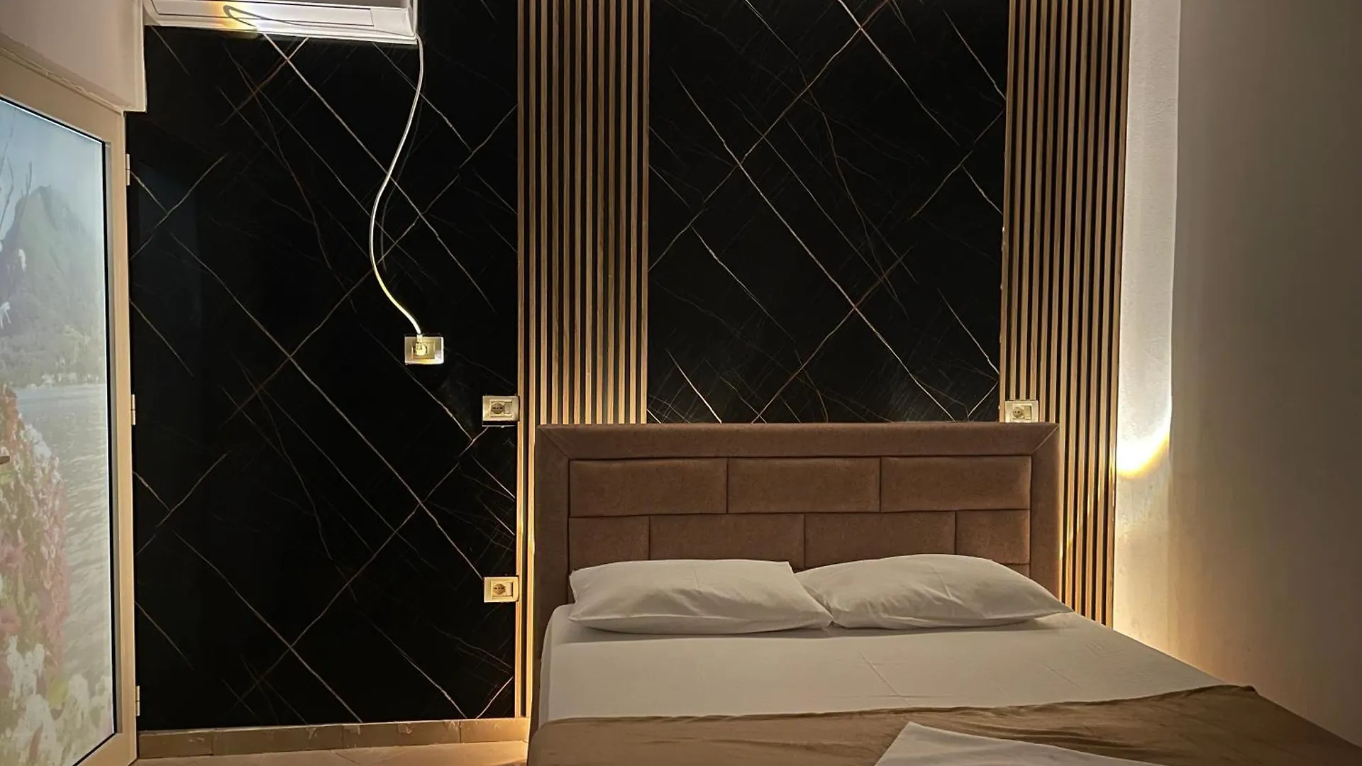 Holiday Home Shkodër ゲストハウス